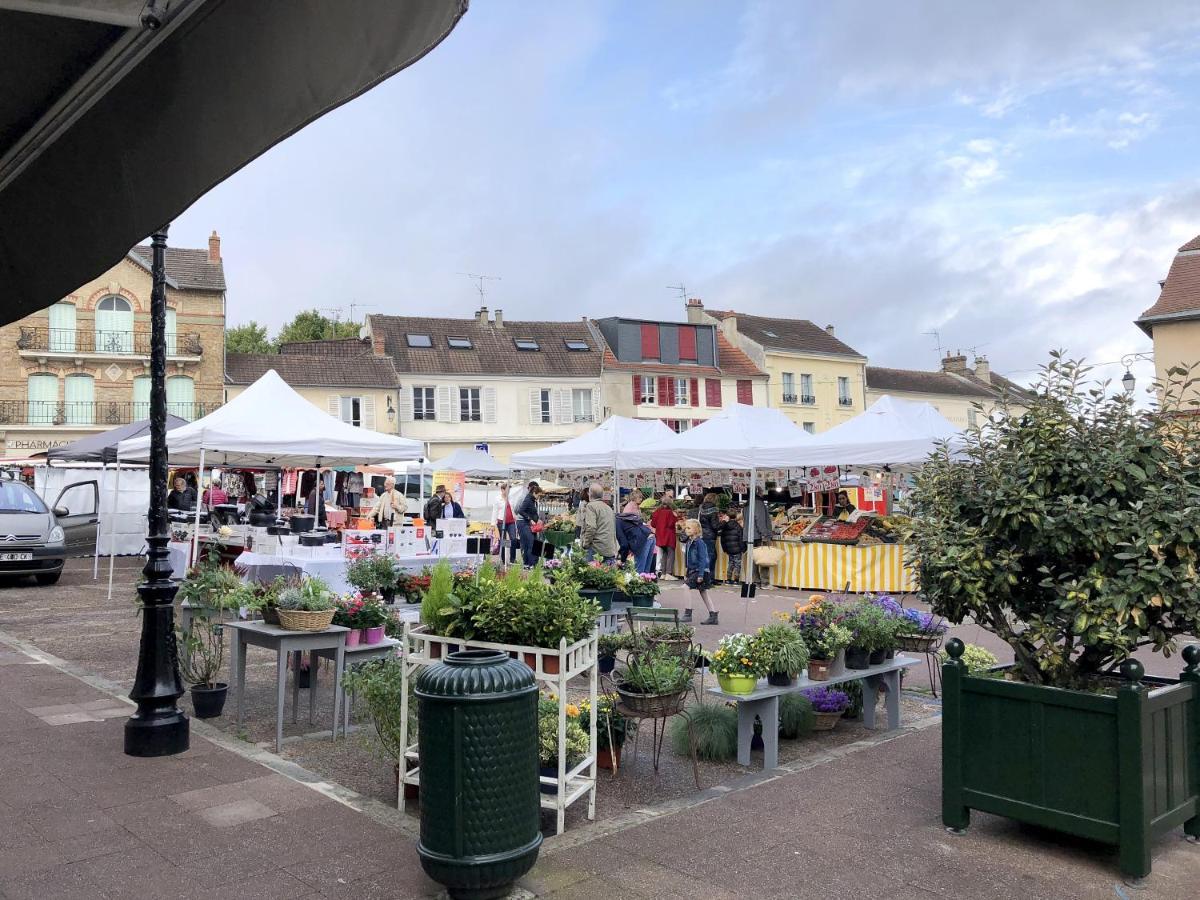 Les Gites Du Clos Saint-Martin Maule Exterior photo