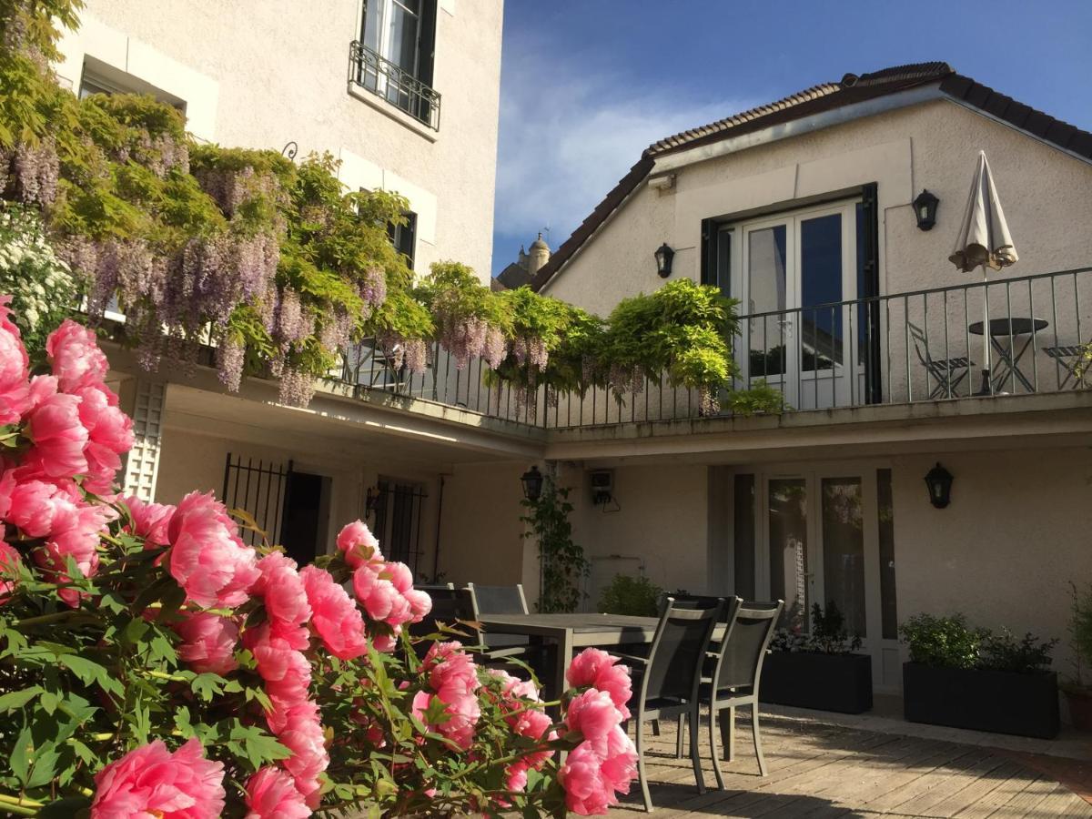 Les Gites Du Clos Saint-Martin Maule Exterior photo